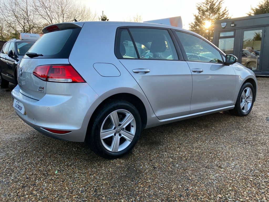 Used Volkswagen Golf 2017 for sale - 76953973: Photo 5
