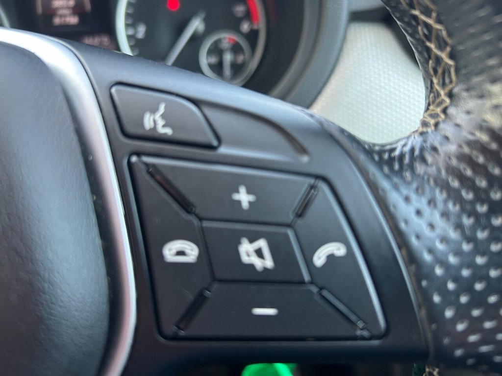 Used Mercedes-Benz B Class 2013 for sale - 77891136: Photo 23