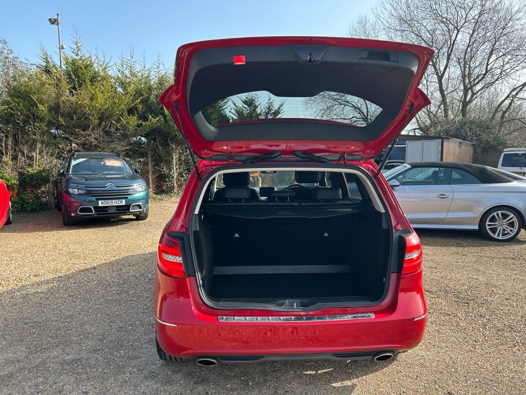 Used Mercedes-Benz B Class 2013 for sale - 77891136: Photo 24