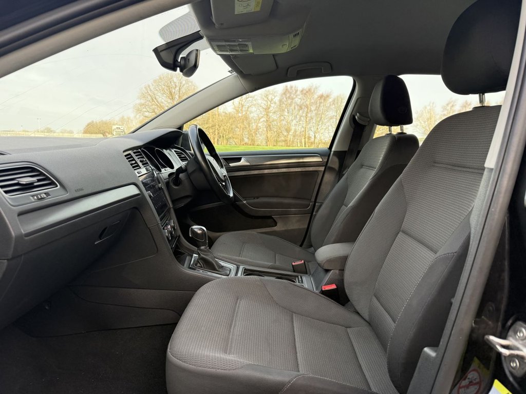 Used Volkswagen Golf 2019 for sale - 77673546: Photo 4