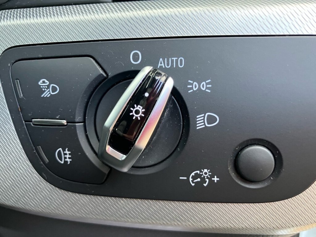 Used Audi A4 2016 for sale - 77890779: Photo 32