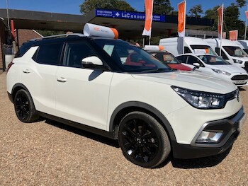 Used Ssangyong Tivoli 2016 for sale - 75865630: Photo