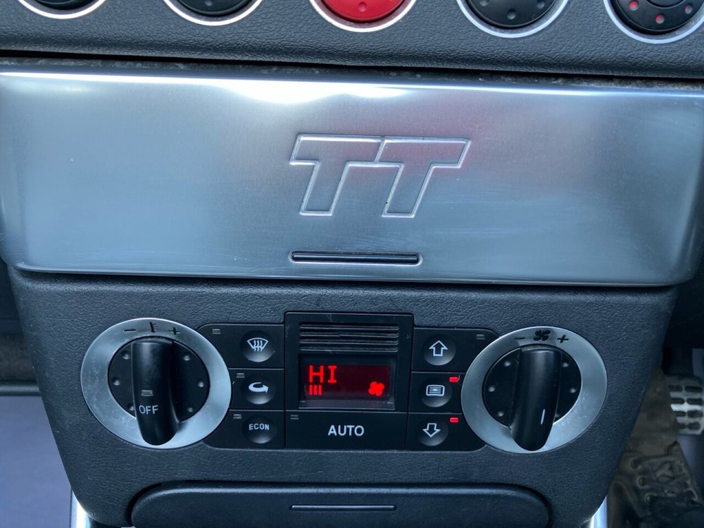 Used Audi TT 2002 for sale - 76654843: Photo 19