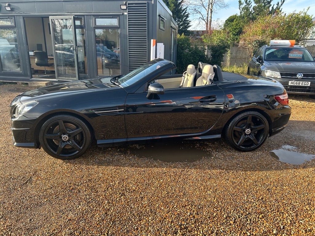 Used Mercedes-Benz SLK 2014 for sale - 76654636: Photo 14