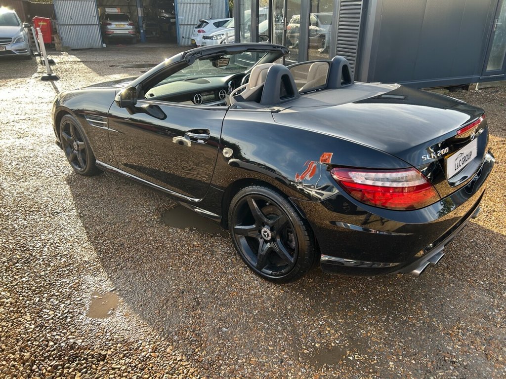 Used Mercedes-Benz SLK 2014 for sale - 76654636: Photo 17