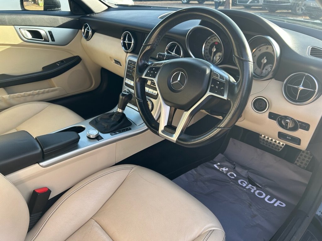 Used Mercedes-Benz SLK 2014 for sale - 76654636: Photo 21