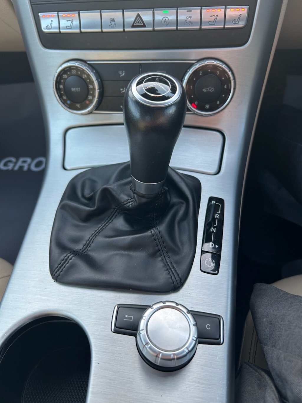 Used Mercedes-Benz SLK 2014 for sale - 76654636: Photo 30