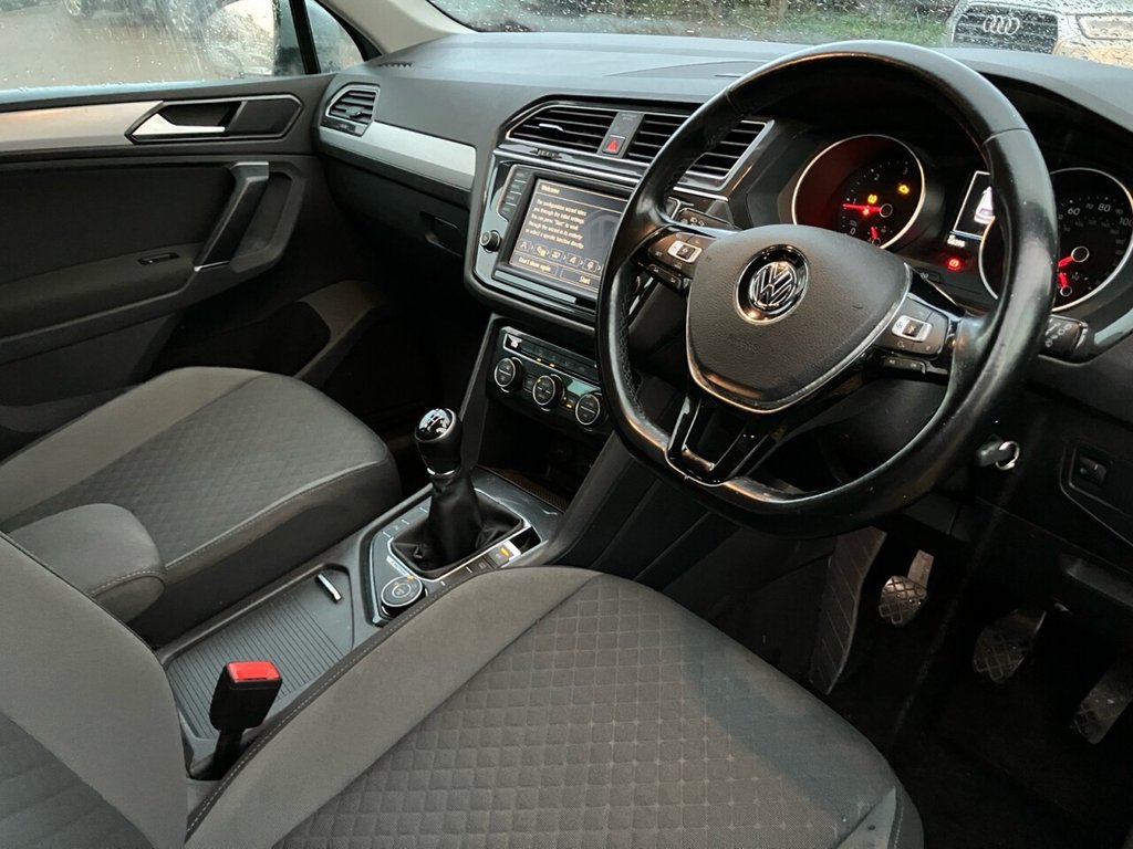 Used Volkswagen Tiguan 2016 for sale - 76535954: Photo 2