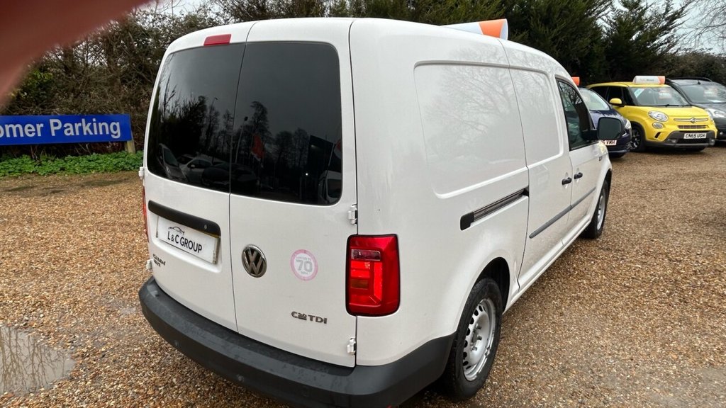 Used Volkswagen Caddy Maxi 2017 for sale - 77457496: Photo 10