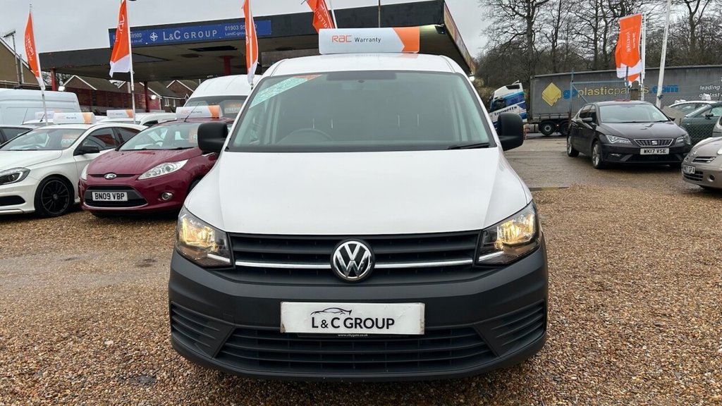 Used Volkswagen Caddy Maxi 2017 for sale - 77457496: Photo 3