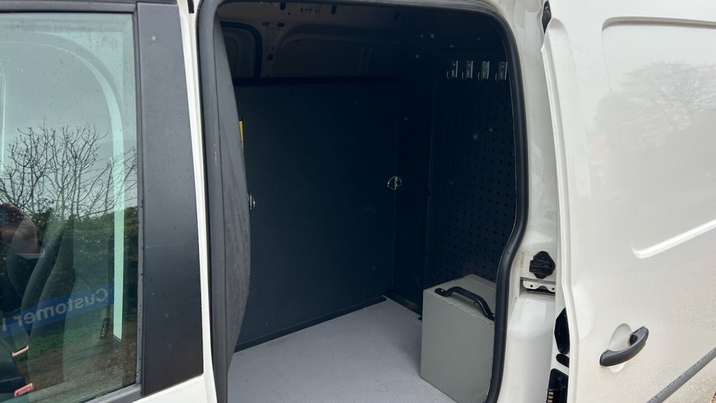 Used Volkswagen Caddy Maxi 2017 for sale - 77457496: Photo 7