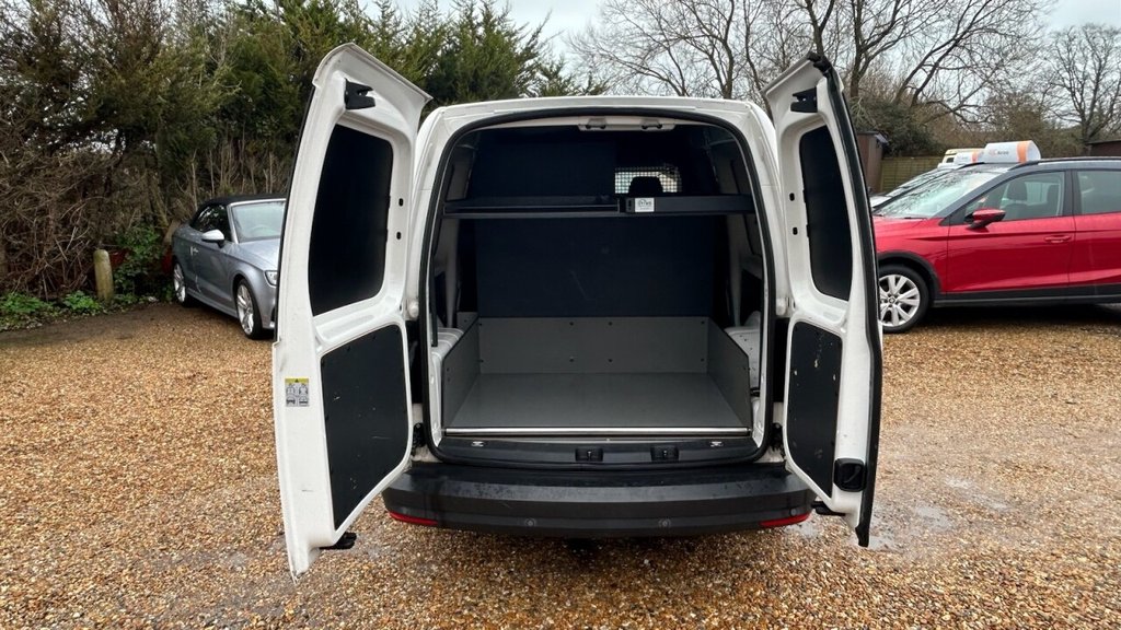 Used Volkswagen Caddy Maxi 2017 for sale - 77457496: Photo 9