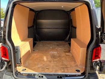 Used Volkswagen Transporter 2020 for sale - 78850828: Photo