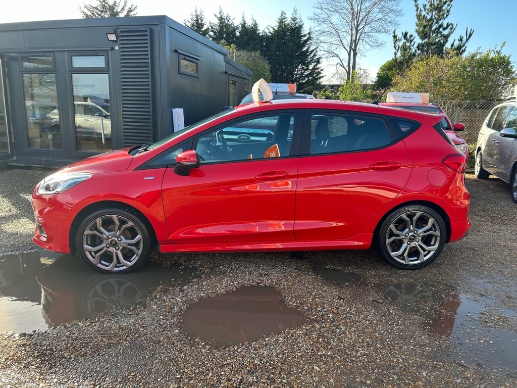 Used Ford Fiesta 2018 for sale - 77101088: Photo 5