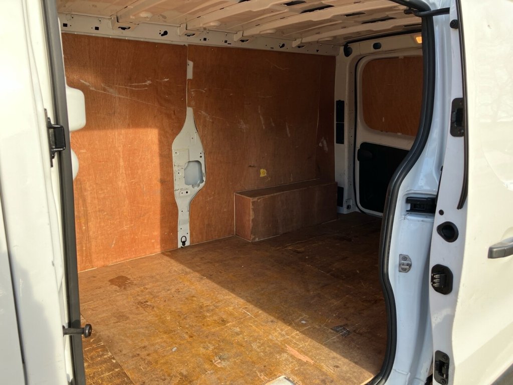 Used Vauxhall Vivaro 2018 for sale - 77227335: Photo 9