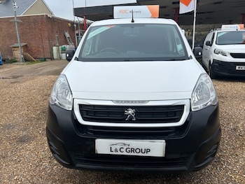 Used Peugeot Partner 2018 for sale - 77205518: Photo