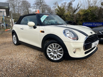 2016 (16) - 1.5 COOPER CONVERTIBLE **OVER ï¿½4700 OF FACTORY OPTIONS FITTED INCLUDING S 2-Door
