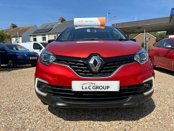 Used Renault Captur 2018 for sale - 79493632: Photo