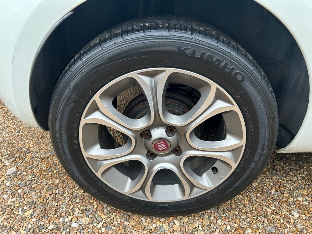 Used Fiat Punto 2015 for sale - 76654729: Photo 11