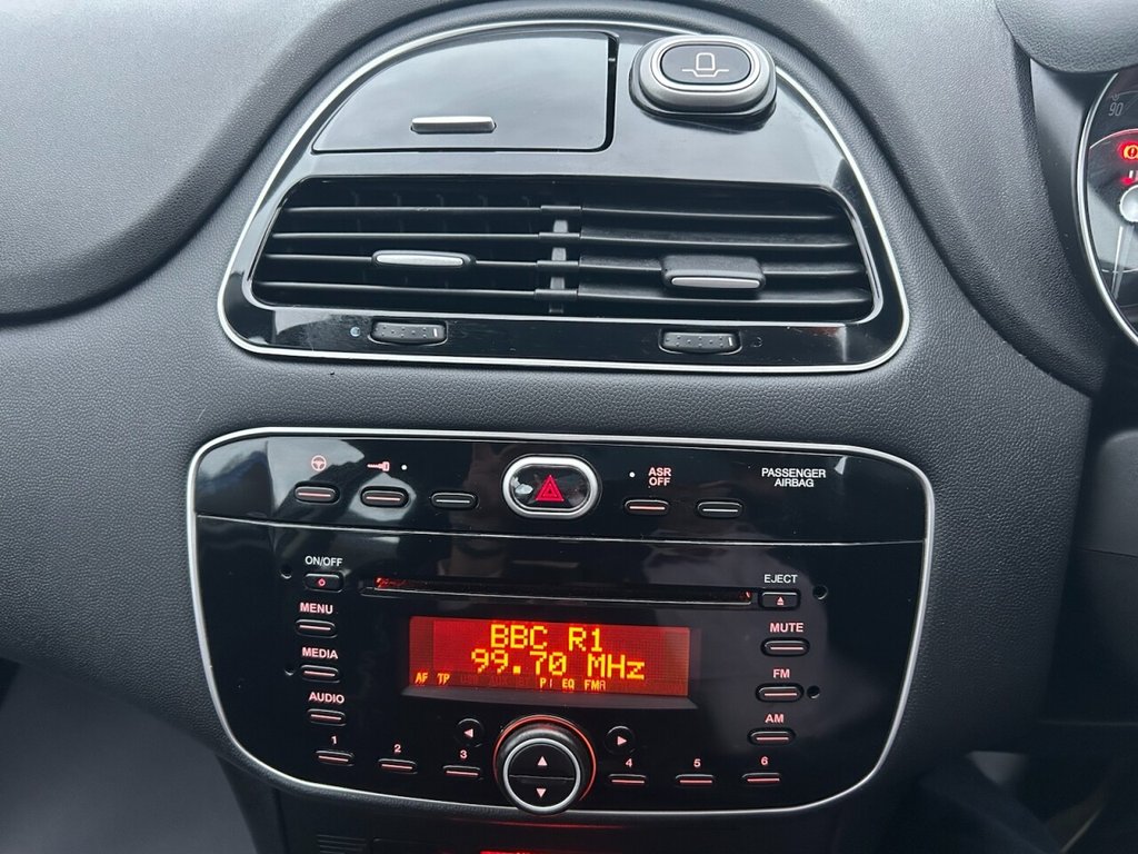 Used Fiat Punto 2015 for sale - 76654729: Photo 22