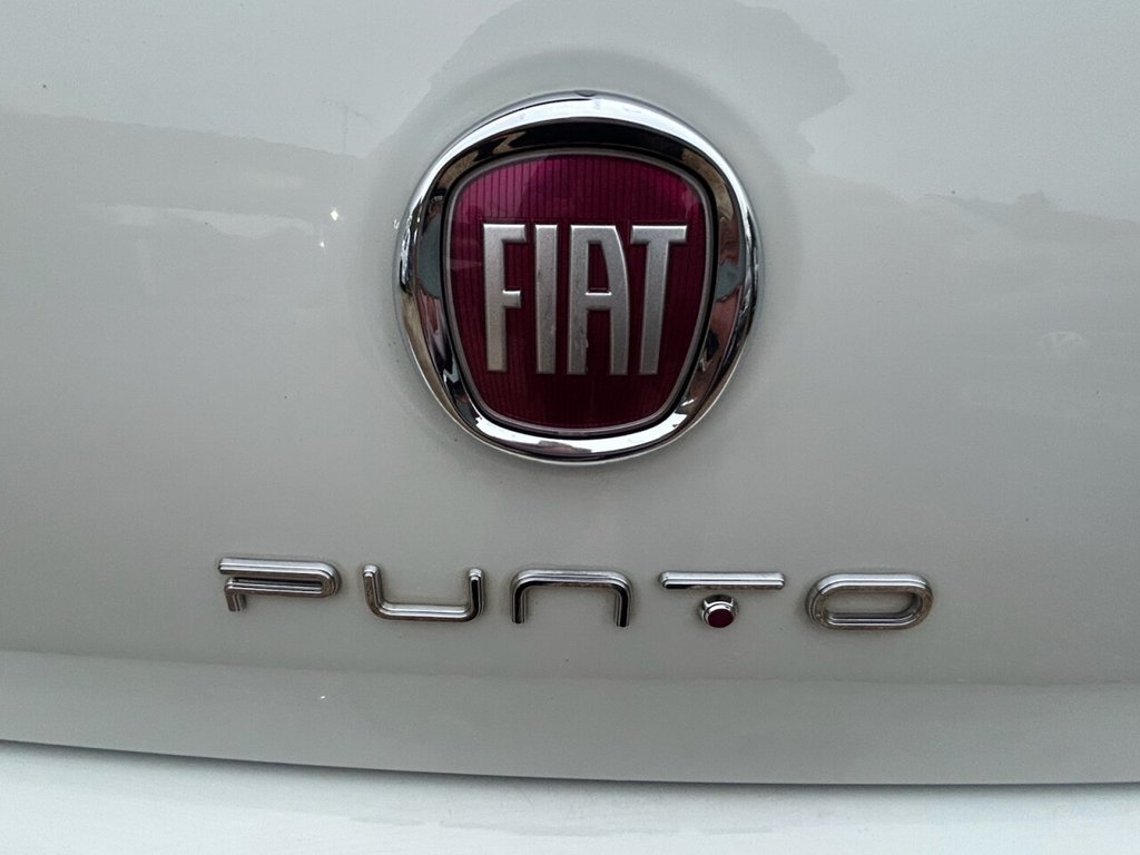 Used Fiat Punto 2015 for sale - 76654729: Photo 29