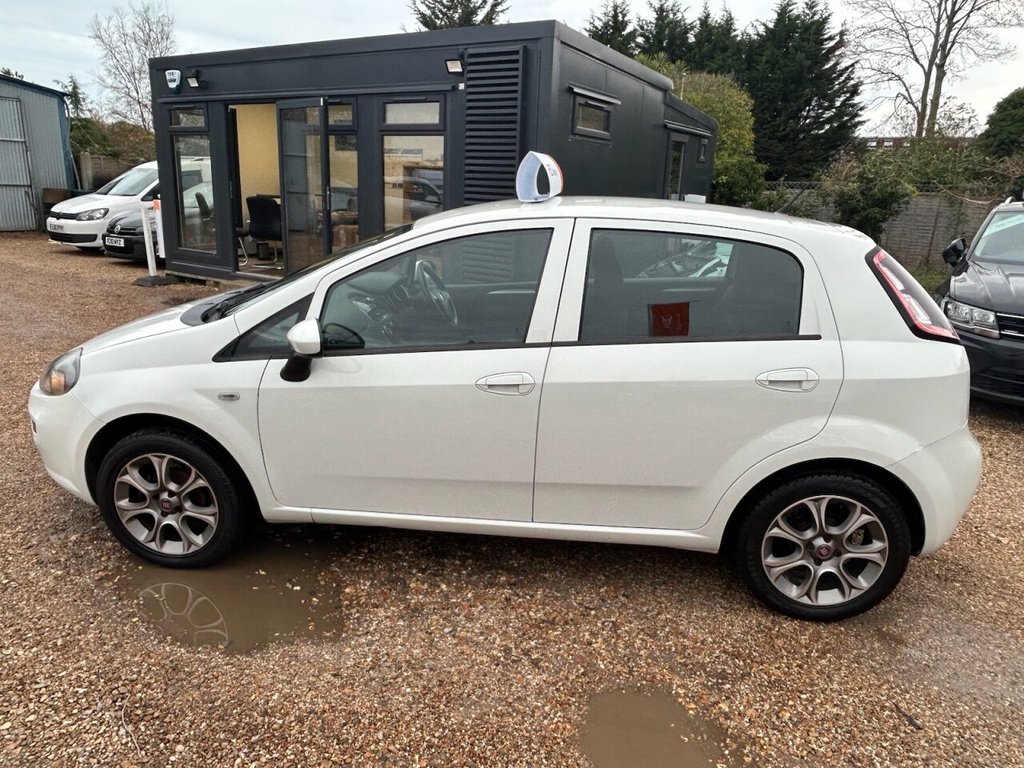 Used Fiat Punto 2015 for sale - 76654729: Photo 6