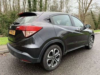 Used Honda HR-V 2018 for sale - 77636680: Photo