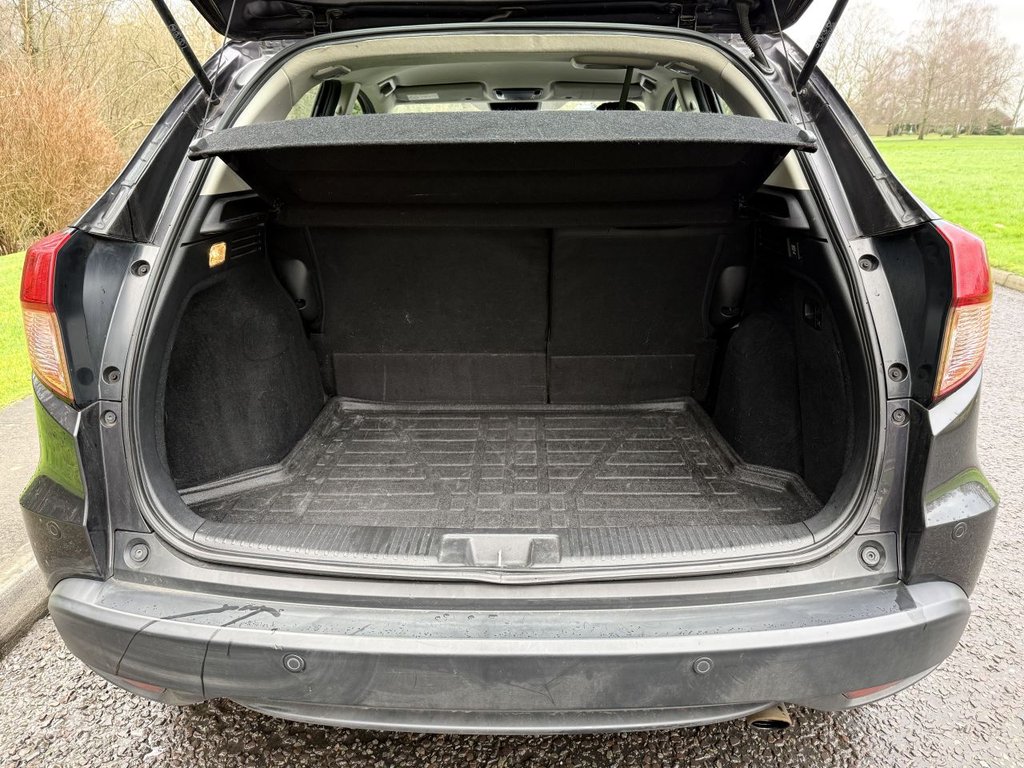 Used Honda HR-V 2018 for sale - 77636680: Photo 9