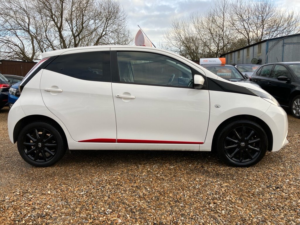 Used Toyota AYGO 2017 for sale - 77890839: Photo 3