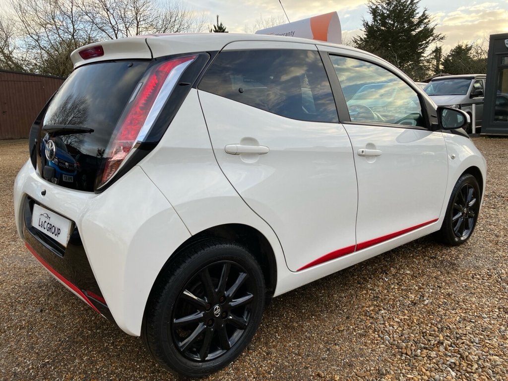 Used Toyota AYGO 2017 for sale - 77890839: Photo 8