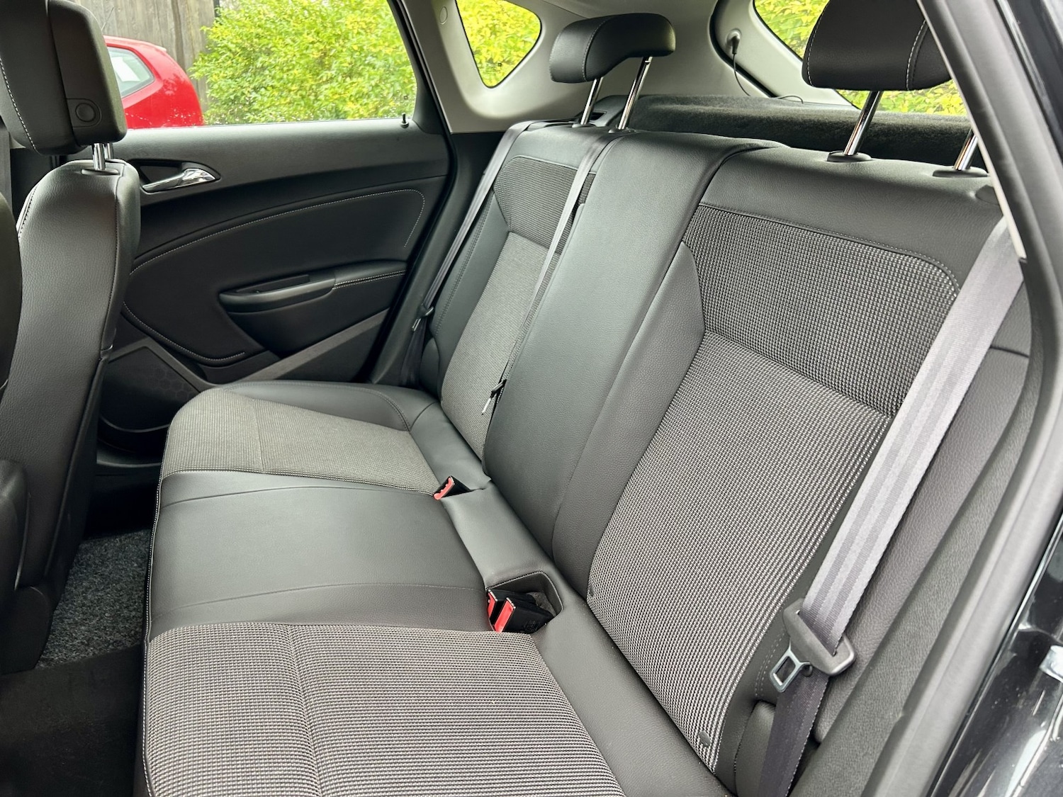 Used Vauxhall Astra 2013 for sale - 77027976: Photo 13