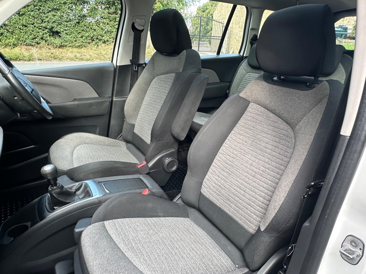 Used Citroen C4 Grand Picasso 2015 for sale - 76360630: Photo 17