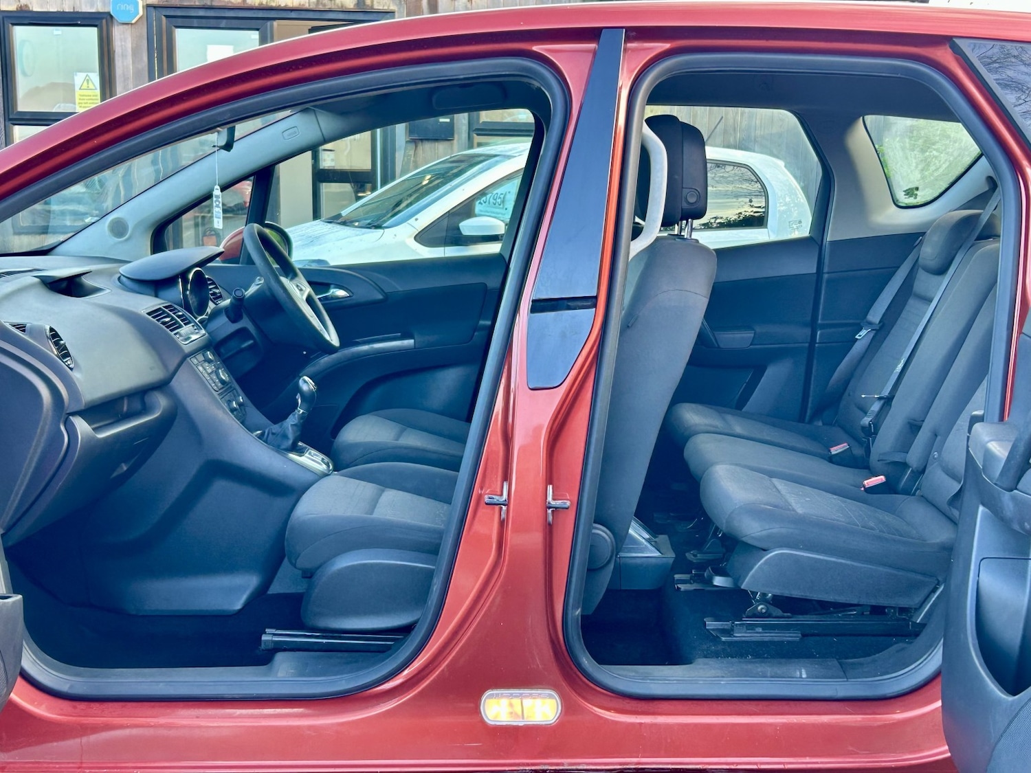 Used Vauxhall Meriva 2011 for sale - 76884923: Photo 22