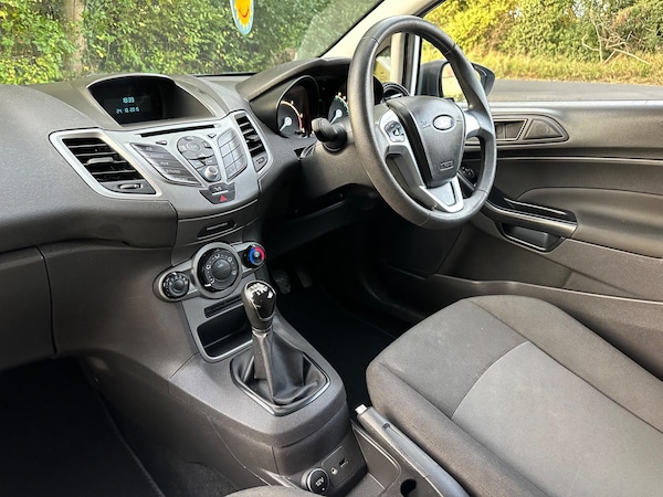 Used Ford Fiesta Van 2016 for sale - 74989189: Photo 13