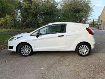 Used Ford Fiesta Van 2016 for sale - 74989189: Photo