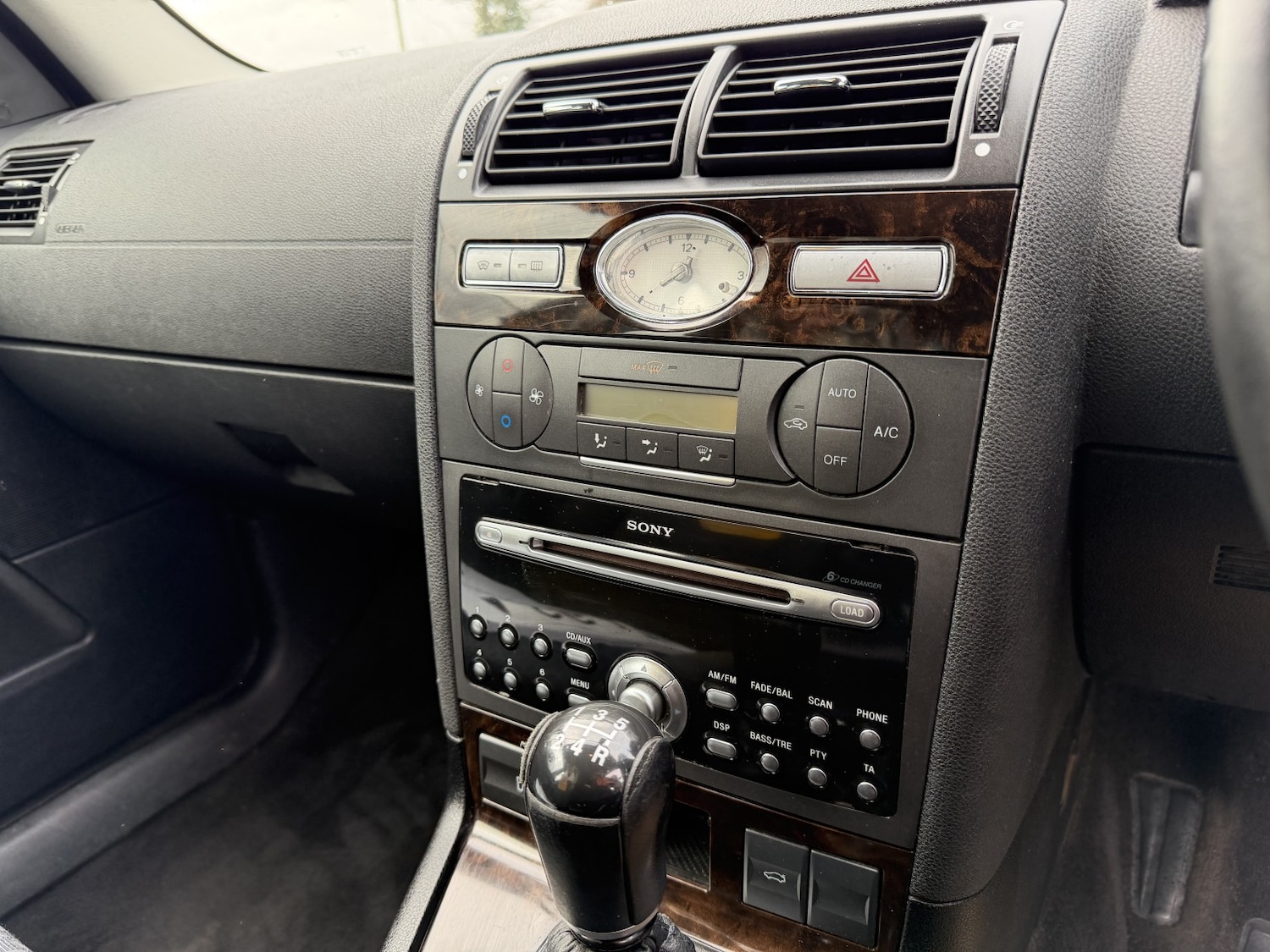 Used Ford Mondeo 2004 for sale - 77931246: Photo 15