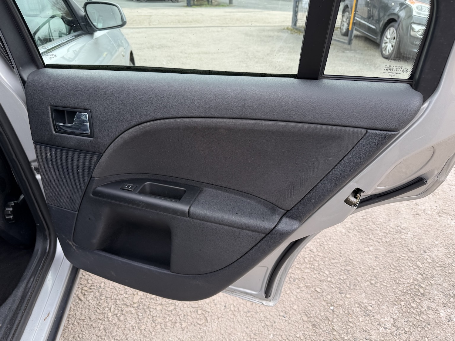 Used Ford Mondeo 2004 for sale - 77931246: Photo 26