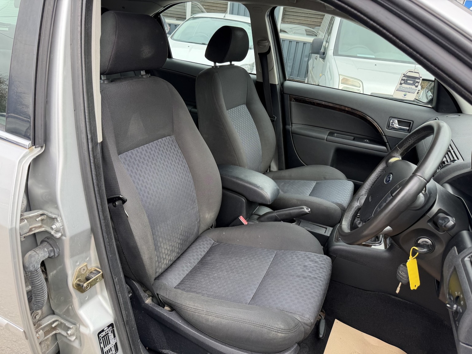 Used Ford Mondeo 2004 for sale - 77931246: Photo 9