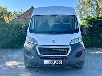 Used Peugeot Boxer 2018 for sale - 76042789: Photo