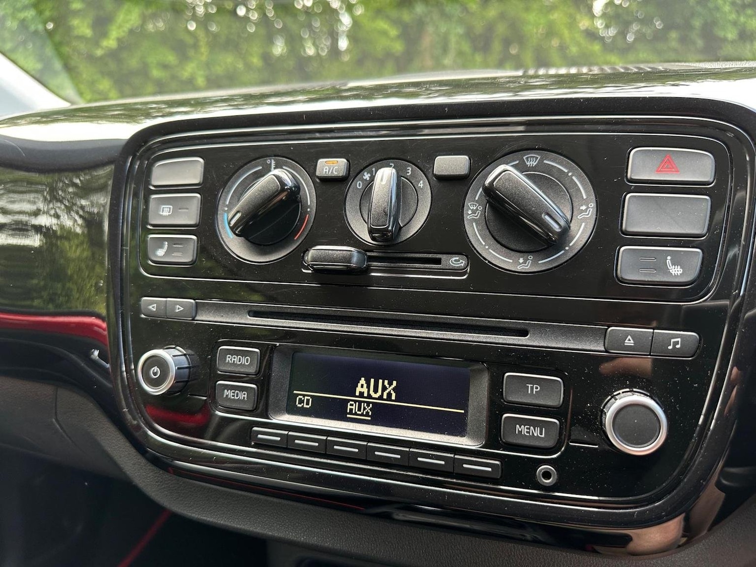 Used Volkswagen up! 2015 for sale - 76877462: Photo 17