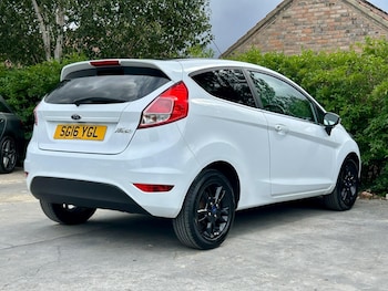 Used Ford Fiesta 2016 for sale - 75720057: Photo