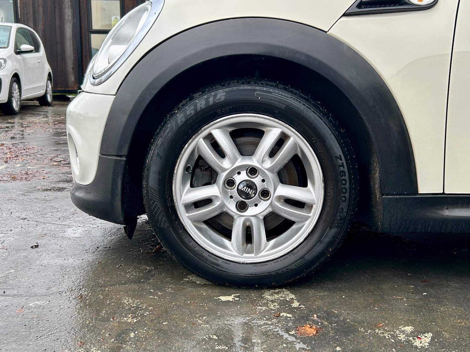 Used MINI Hatch 2011 for sale - 76765570: Photo 17