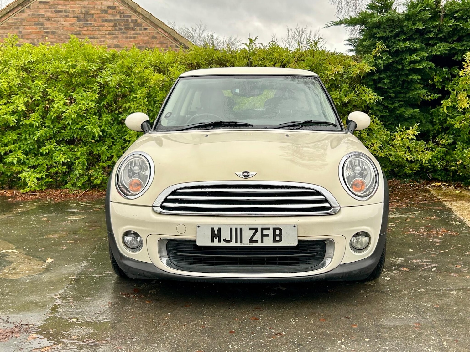 Used MINI Hatch 2011 for sale - 76765570: Photo 2