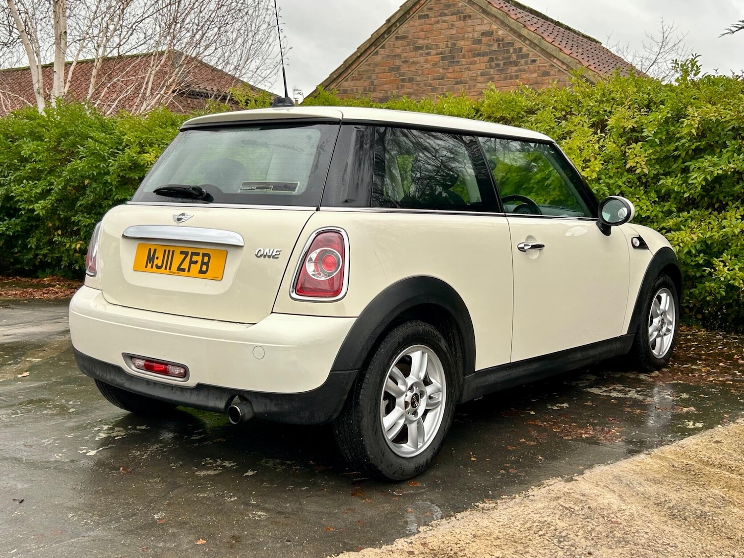 Used MINI Hatch 2011 for sale - 76765570: Photo 4