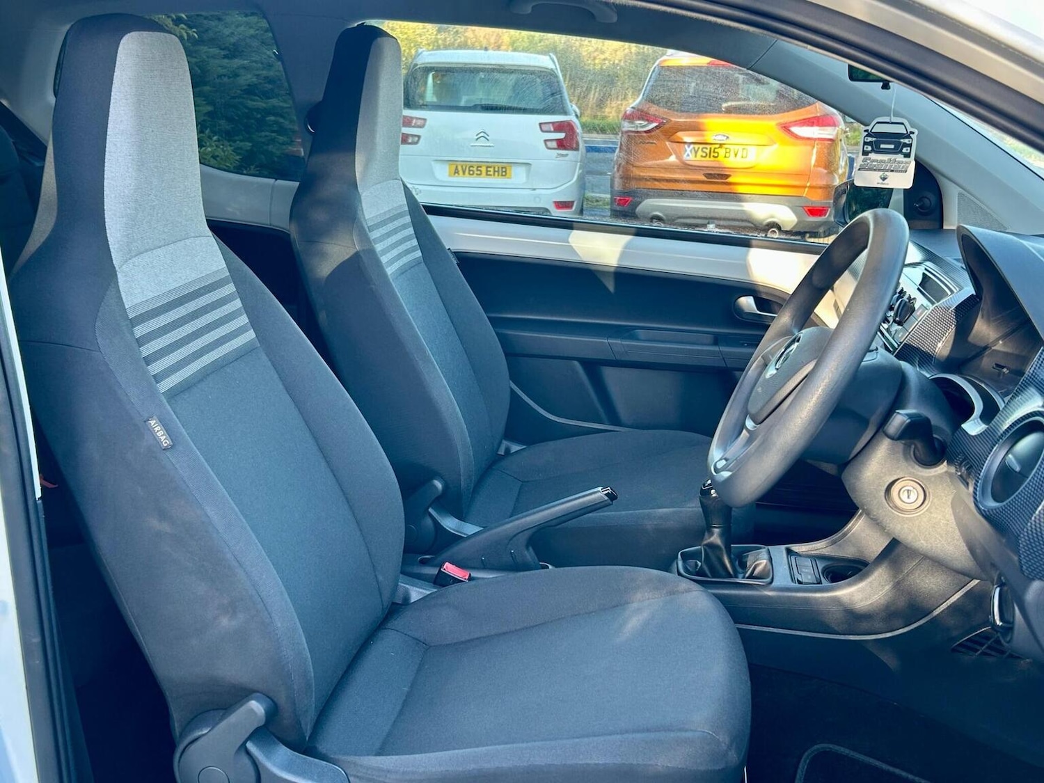 Used Volkswagen up! 2016 for sale - 76877459: Photo 8