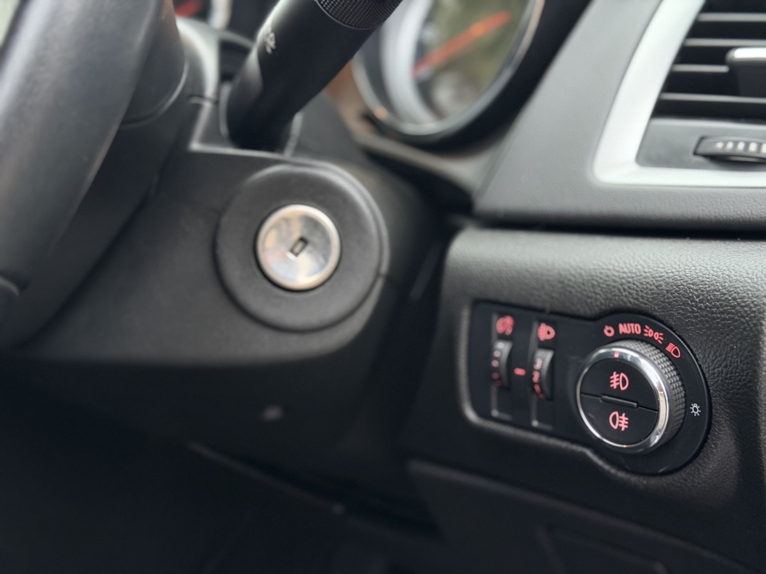 Used Vauxhall Astra 2014 for sale - 77096879: Photo 18