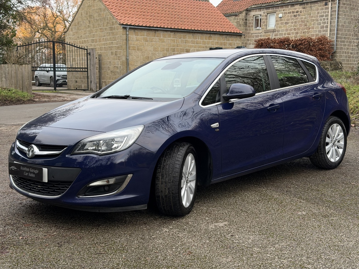 Used Vauxhall Astra 2014 for sale - 77096879: Photo 3