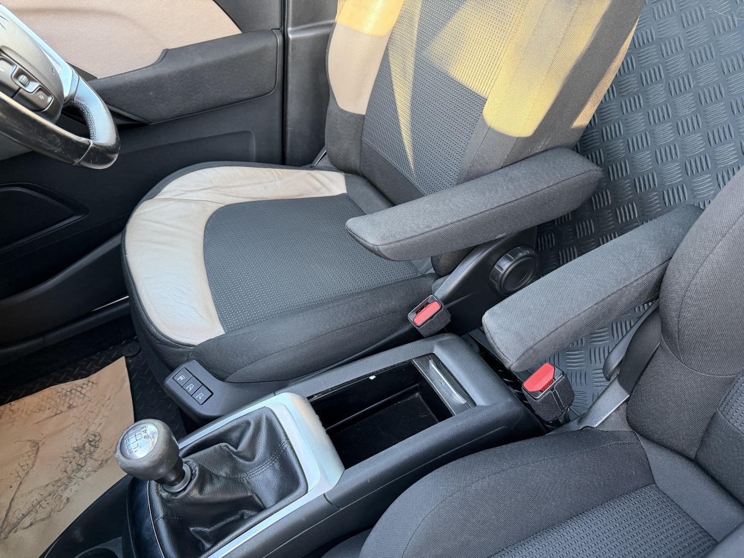 Used Citroen Grand C4 Picasso 2015 for sale - 77983733: Photo 24