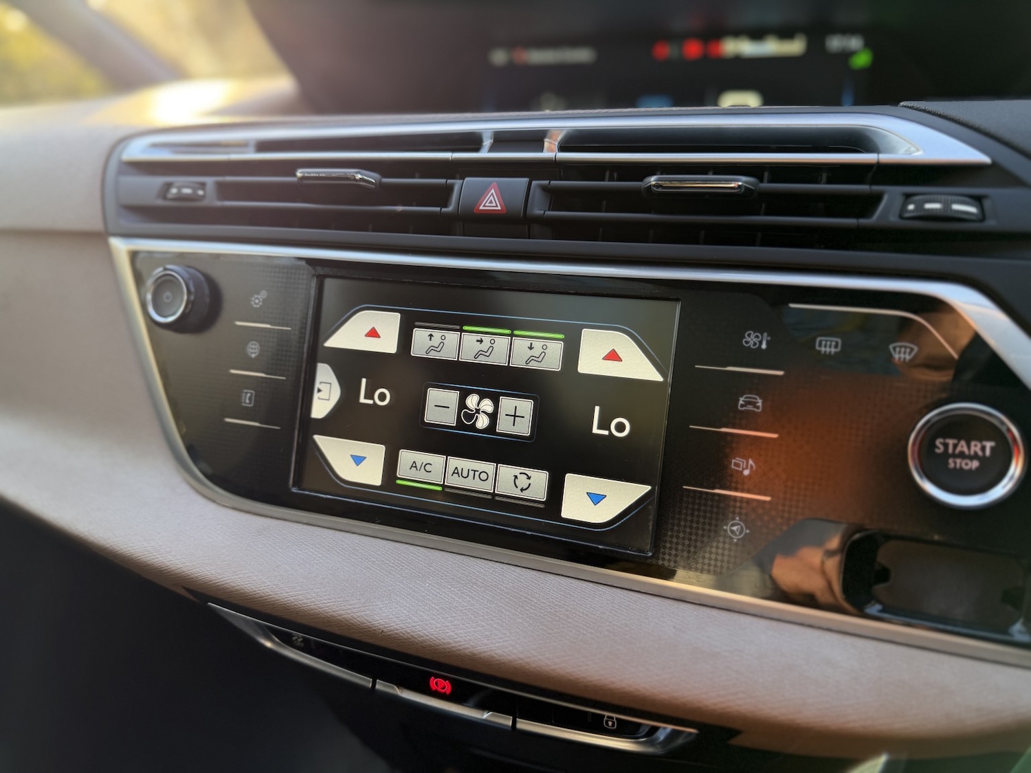 Used Citroen Grand C4 Picasso 2015 for sale - 77983733: Photo 39