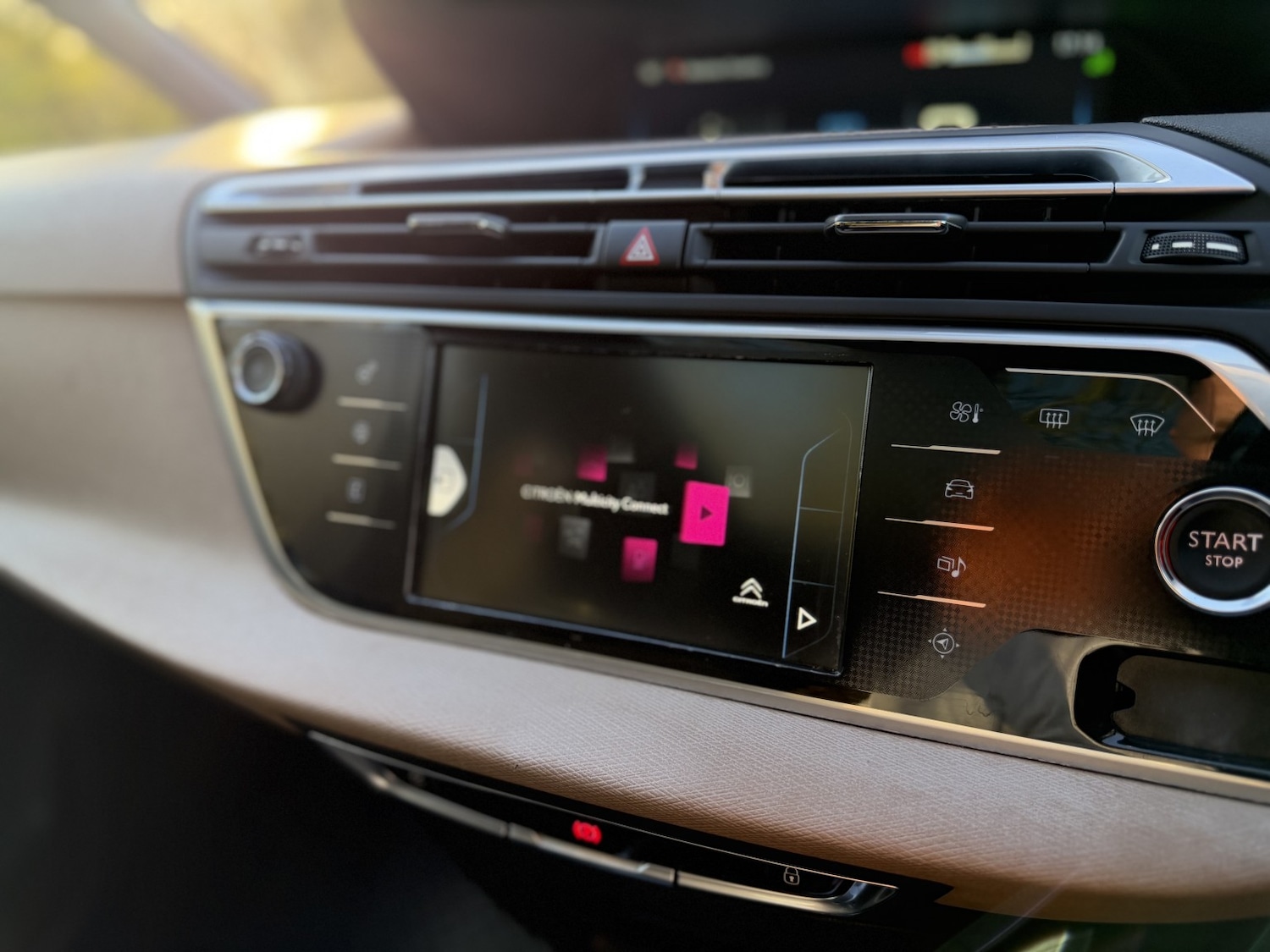 Used Citroen Grand C4 Picasso 2015 for sale - 77983733: Photo 40